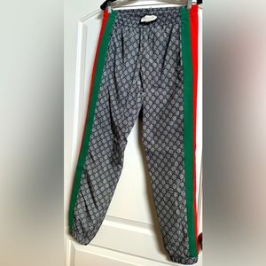 Gucci fabulous nylon joggers ! Size small fits 4-6